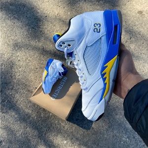 Jordan 5 laney (2013)